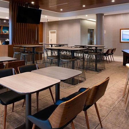 Springhill Suites By Marriott Kansas City Northeast Exterior photo
