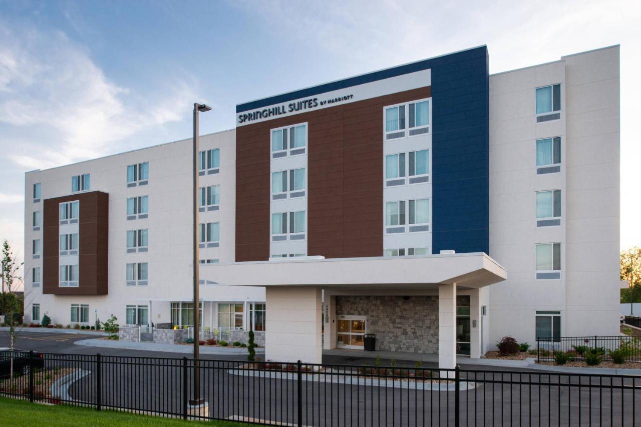 Springhill Suites By Marriott Kansas City Northeast Exterior photo